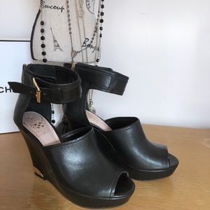 Leather Vince Camuto Wedge heels